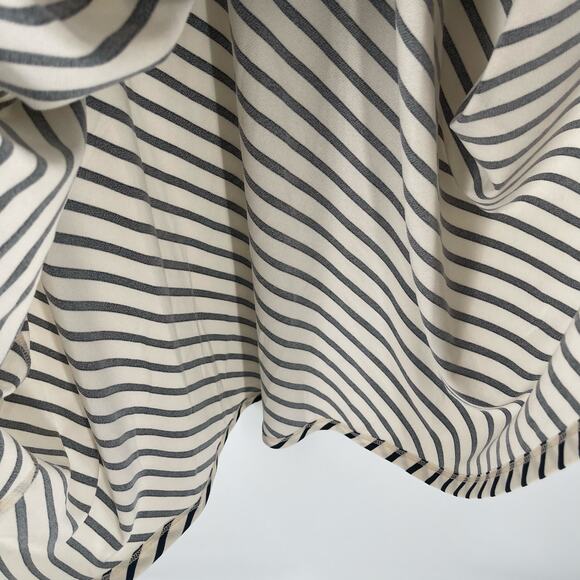 H&M Dress SZ Extra Large NWT Diagonal Stripe Midi Stretch Recycled V-Neck Black - Picture 12 of 16